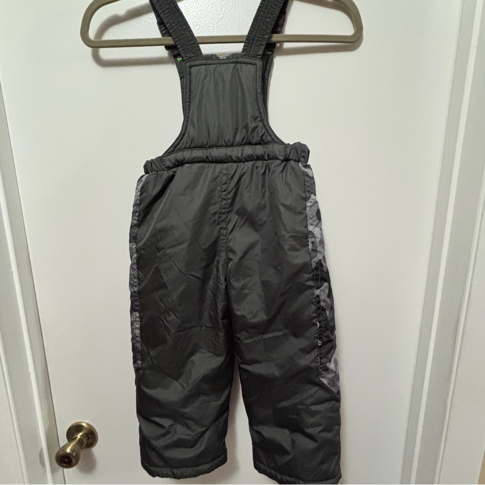 Pacific Trail toddler size 3T snow bibs in black Adjustable Elasticized Straps. - Picture 2 of 6